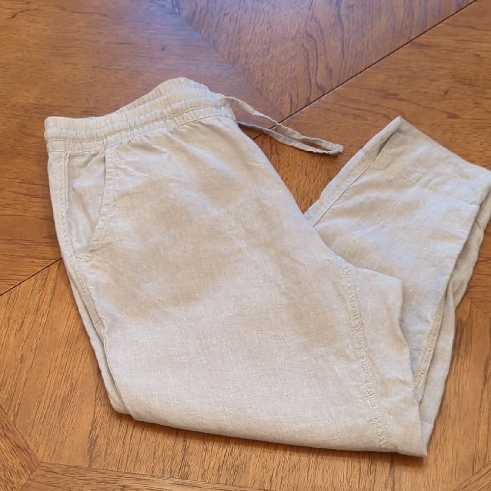 L.L. Bean Women's Beige Linen Cropped Capri Pants - Picture 4 of 13